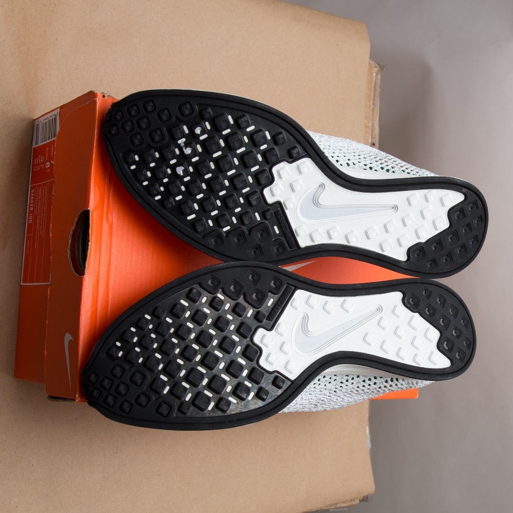 Nike Flyknit Racer White Size 8.5 - Picture 5 of 5